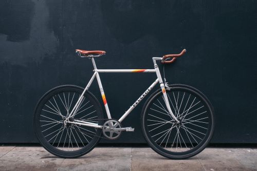 single speed commuter bicycle